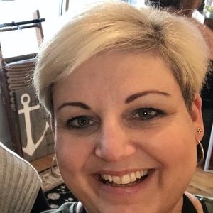 Meet your Posher, Andrea